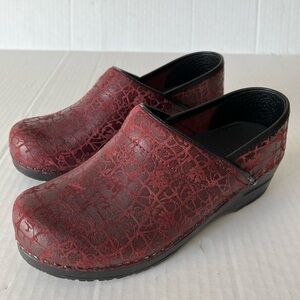 Sanita Professional Clogs Comfort Slip On Working Shoes Crackled Leather US 6 37